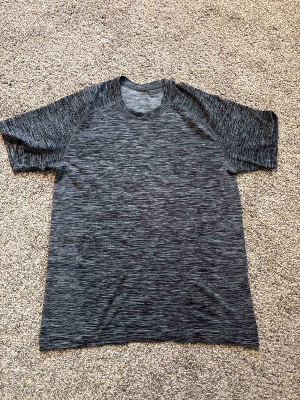 Lululemon Men’s Metal Vent Tech T-Shirt size medium